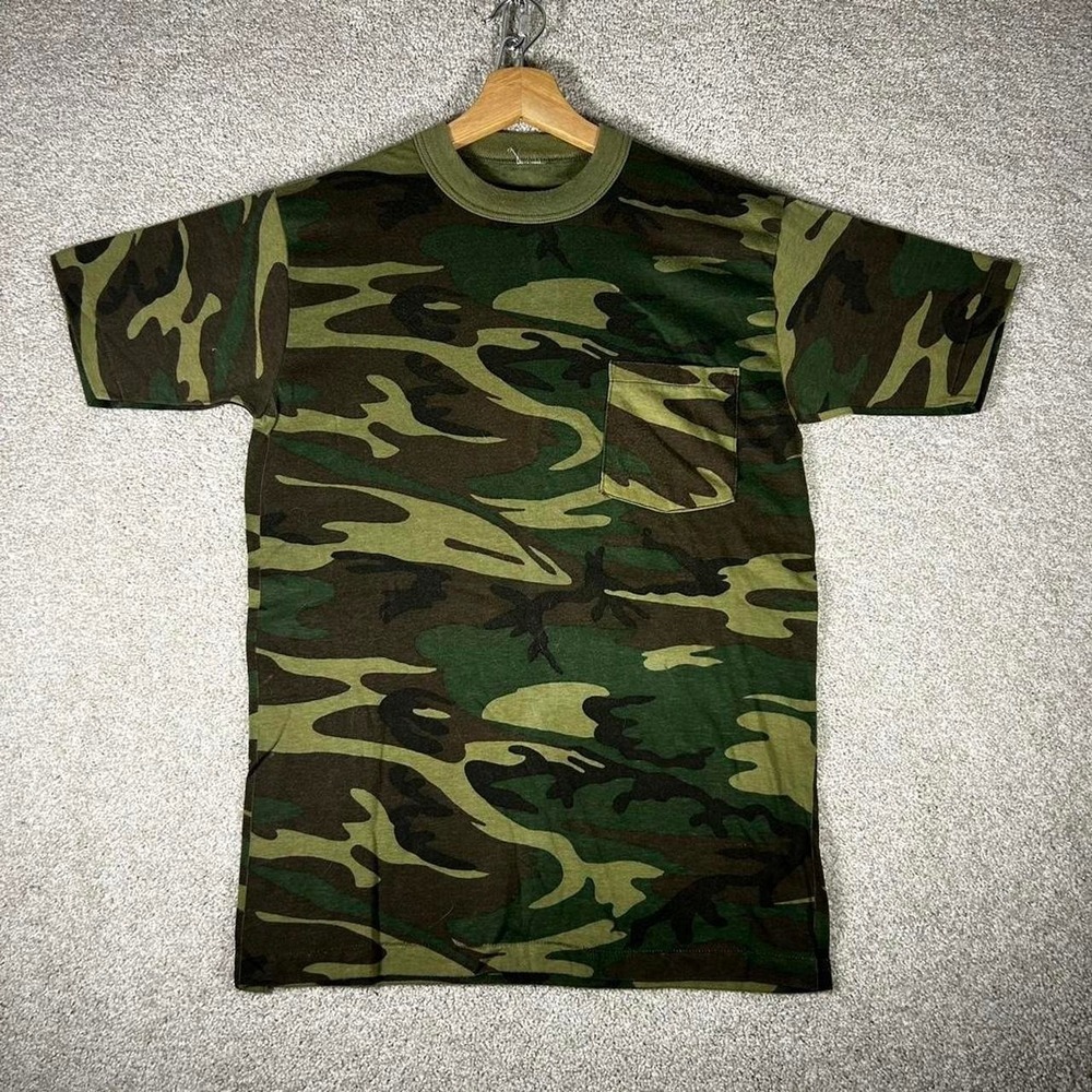Vintage 80s single stitch woodland camo ringer pocket t-shirt Size M